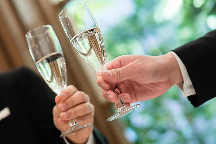 一般的なパーティー服装マナー（男性編）