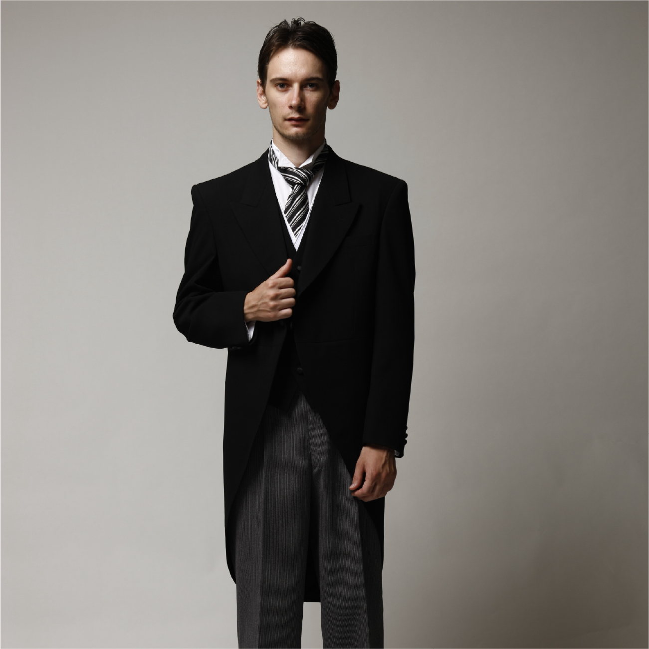 モーニングコートレンタル品の全身、前、後ろ、アップ_G503 メイン画像